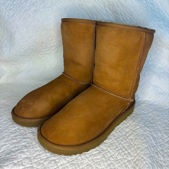UGG | Suede Classic Short II Boots | Women’s 8 - Picture 1 of 14